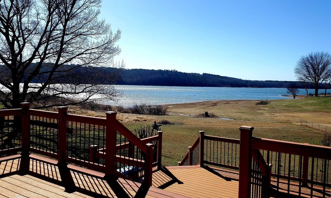 Beaver Shores Casa | Koester's Retreat- Lakefront; Very Gentle Slope to water; 4-bdm house; 3 Bath