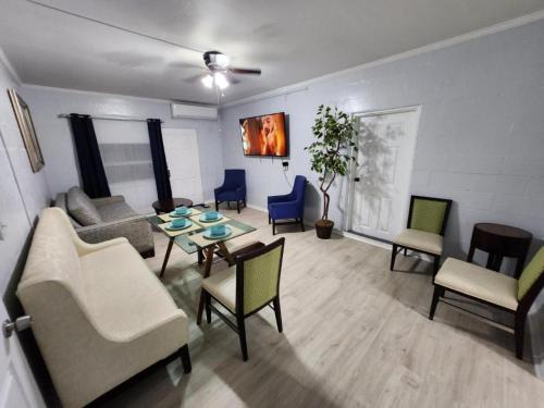 Old Seminole Heights Casa | KOGUI in Seminole Heights