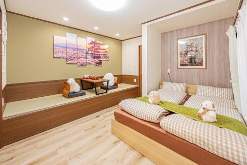 Nishikoiwa Casa | Koiwa Station Entire Villa Two Generation House with 1BR Cozy Apartment and 4BR Spacious Home Easy JR Access to Asakusa Skytree Shinjuku Shibuya Ueno and Narita Haneda Airport