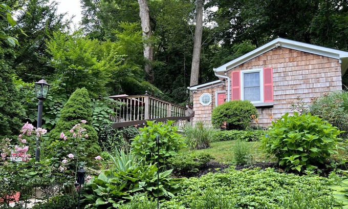 Cold Spring Harbor Cabaña | Kokomo Cottage, Cozy Beach Town Bungalow