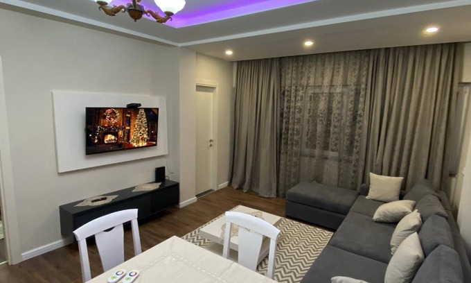 Blloku Apartamento | Komatas Modern Apartments in Bllok Area