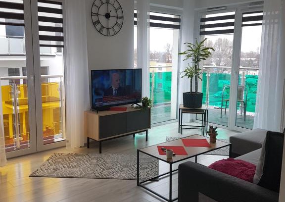 Bielsko-Biala Apartamento | !KOMFORT APARTAMENT KUSTRONIA Garaż Balkon Wanna