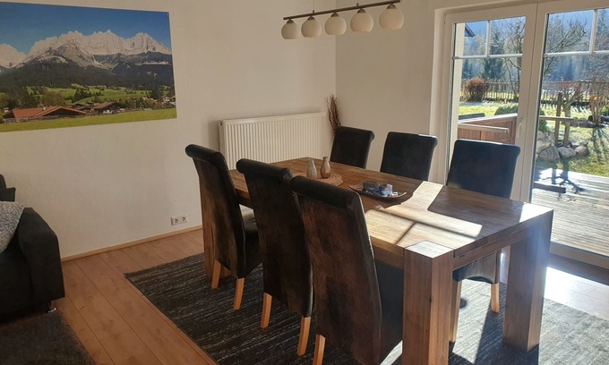 Groissenbach Casa | Cómodo apartamento, 85 m², 2 sep. Dormitorio y cocina