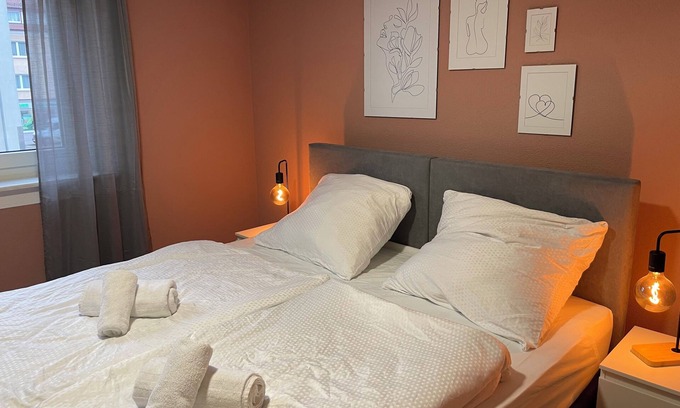 Neu-Ulm Apartamento | Komfortable Ferienwohnung für Familien und Reisegruppen Stadtmitte Neu-ulm