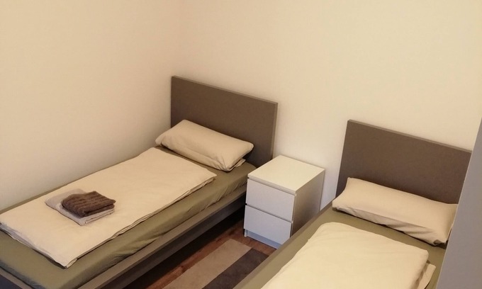Wunsdorf Apartamento | Komfortable Ferienwohnung mit Parklplatz