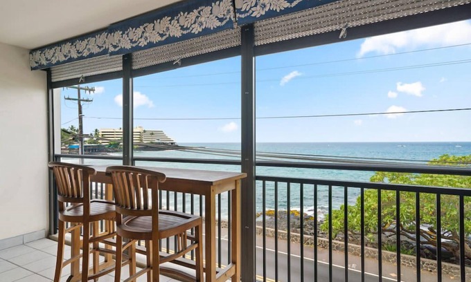 Historic Kailua Village Condominio | Kona Alii Oceanview Pool Shops & Restaurants