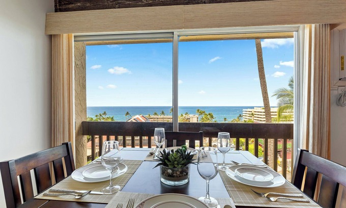 Historic Kailua Village Apartamento | Kona Mansions 5-minute Walk to Honls Beach