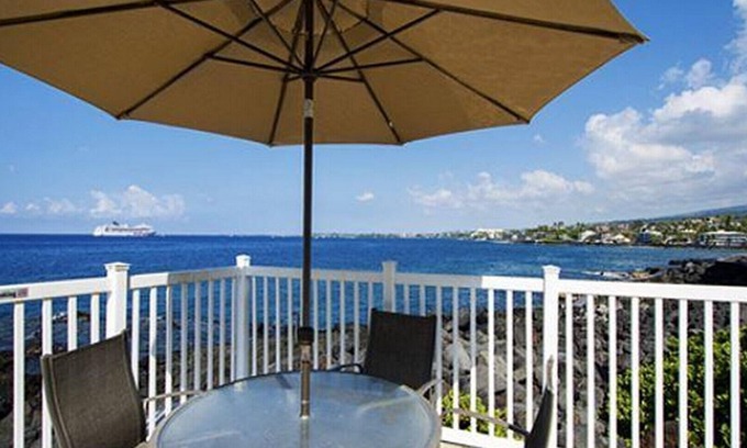 Historic Kailua Village Condominio | Kona Shores#130