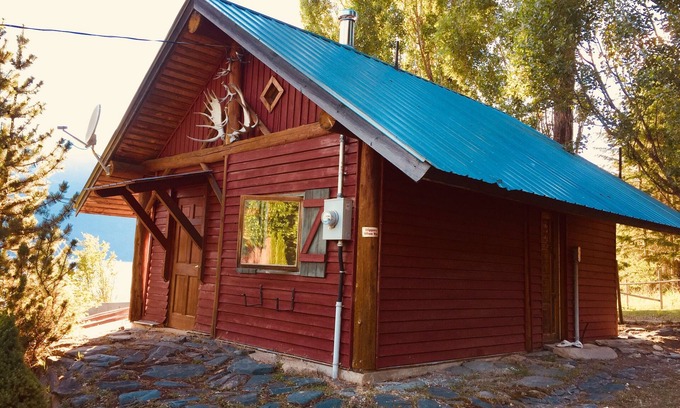 Boswell Cabina | Cabina junto a la montaña de Kootenay Lake Lodge: cocina, baño, acceso a la playa y acceso gratuito a Wi-Fi