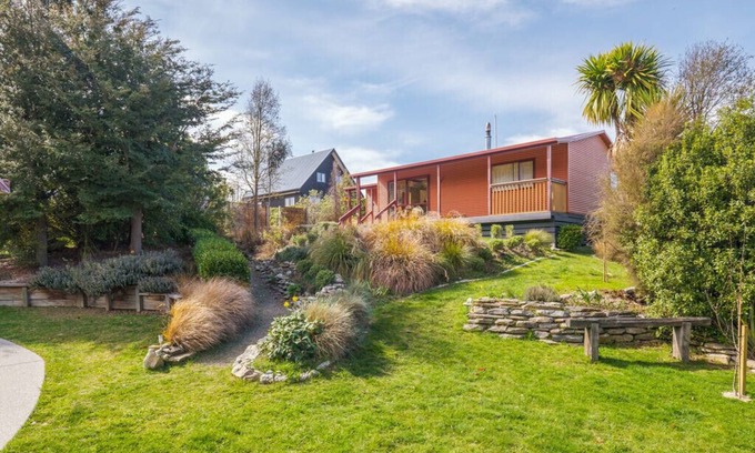 Lake Hawea Cabaña | Korimako Ridge - Lake Hawea Holiday Home
