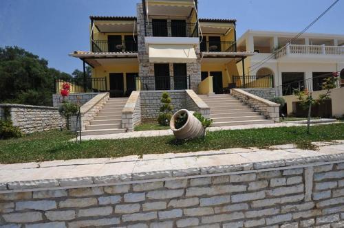 Koronisia Apartamento | Koronisia Apartments