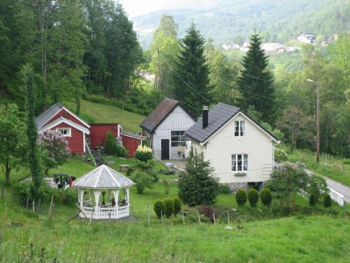 Aheim Casa | Koselig feriehus, Birkedaltunet