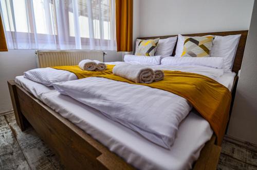 Tolna Apartamento | Kossuth Vendégház