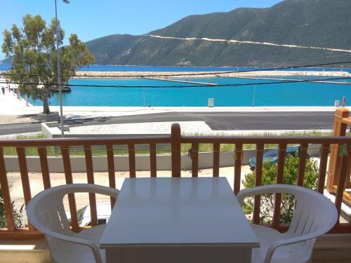 Vassiliki Apartamento | Kostas Studios II