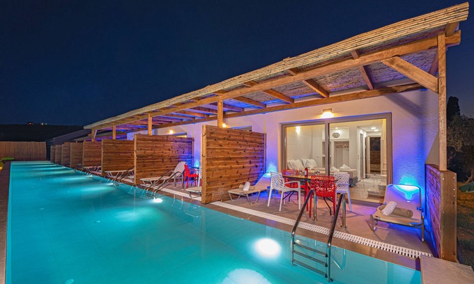 Amoudi Apartamento | Kozanos Suites with Private Pool