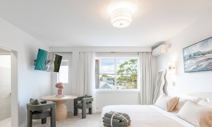 Forestville Apartamento | KozyGuru | Forestville | Modern Hotel-Style Studio