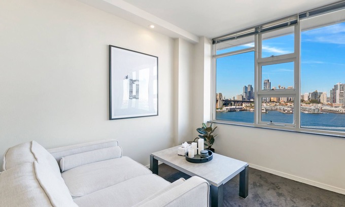 McMahons Point Apartamento | KozyGuru | McMahons Point | Opera House View