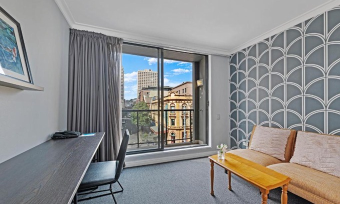 Haymarket Apartamento | KozyGuru | Sydney CBD | Freshly | 2 Bed Studio