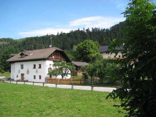 San Lorenzo di Sebato Apartamento | Krüglwirt