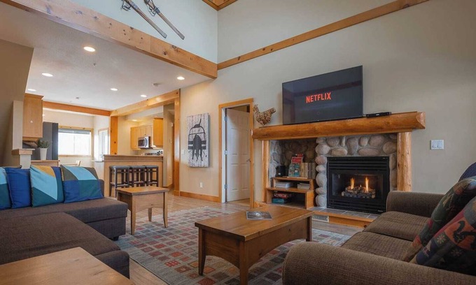 East Kootenay Condominio | This condominium is a 3 bedroom(s), 3 bathrooms, located in Kimberley, BC.