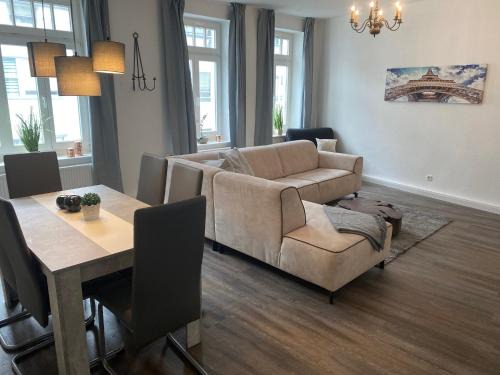 Rostock Apartamento | KRABBENNEST Ferienwohnung mit Whirlpool und Infrarotsauna zentral