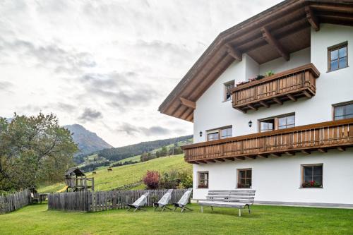 Casola Apartamento | Kranebitterhof Apt Enzian