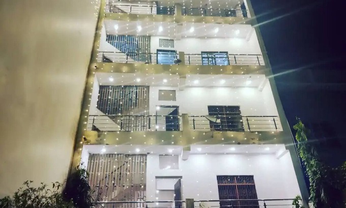 Varanasi Villa | Krishna Villa - 1 Bedr / 1 Bathr