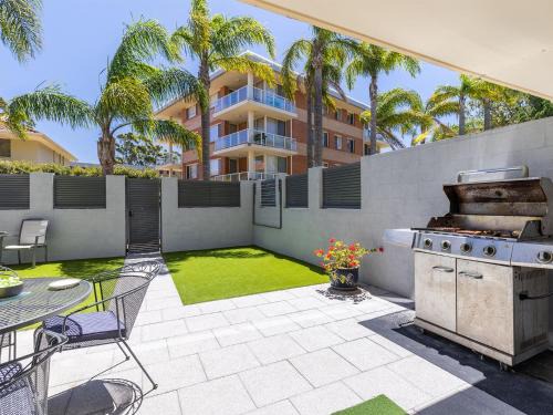 Nelson Bay Casa | Kristie Court 2, 7 Weatherly Cl close to the beach with WiFi