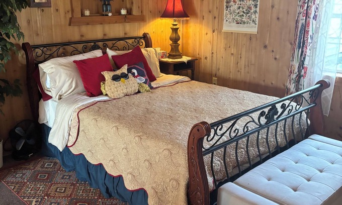Delong Cabina | Krueger's cozy cabin in charming Monterey on the Tippecanoe River