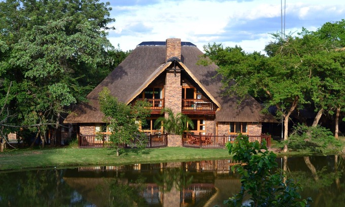 Hazyview Chalet De Esquí | Alojamiento de lujo en un galardonado complejo de golf cerca del parque Kruger
