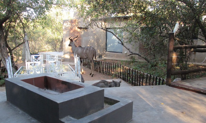 Marloth Park Chalet De Esquí | KRUGER WILD RETREAT - HYENA CHALET