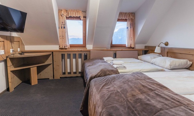 Ambroz pod Krvavcem Casa | Krvavec Quadruple room 2
