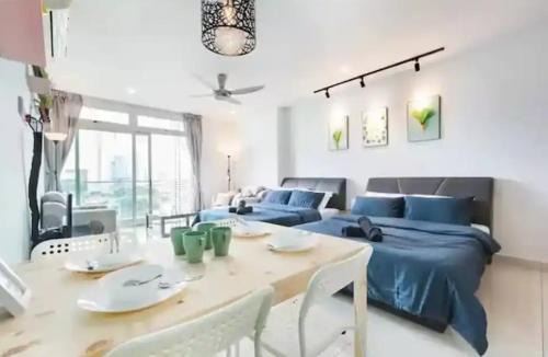 Taman Century Apartamento | KSL Mall - High Speed WiFi - Bathtub - Netflix - 24-7 Support