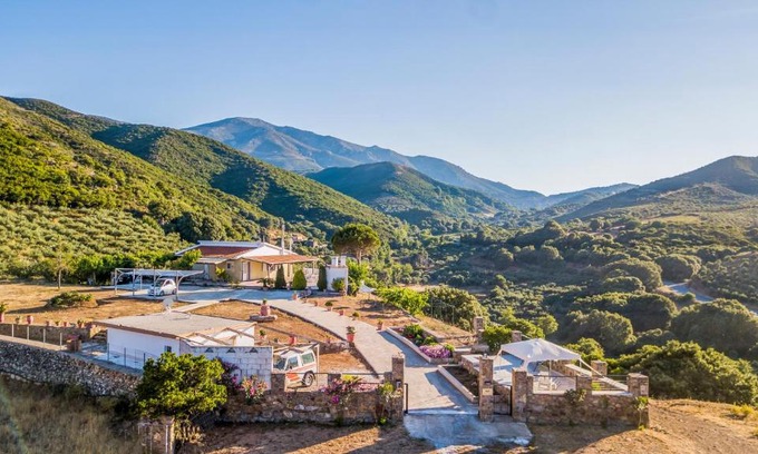Vlatos Casa | Ktima Abella ✩ Organic Garden ✩ Absolute Privacy