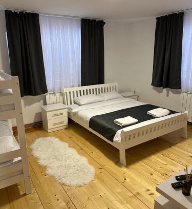 Vlasenica Casa | Kuća Marinković