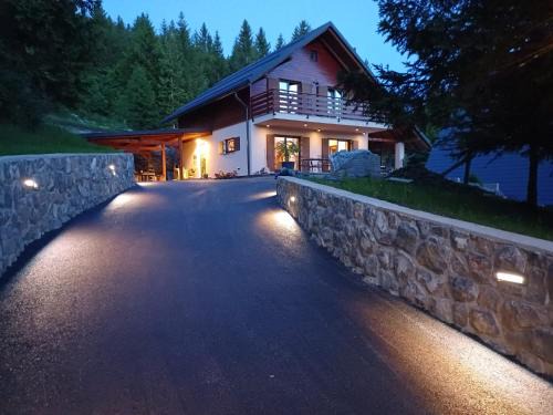 Ravna Gora Chalet De Esquí | Kuća za odmor Aria