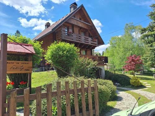 Benkovac Fuzinski Chalet De Esquí | Kuća za odmor Family Fužine