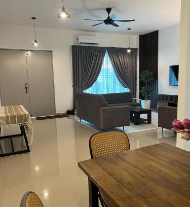 Bukit Kuin Satu Casa | KUANTAN ARIEF's HOMESTAY