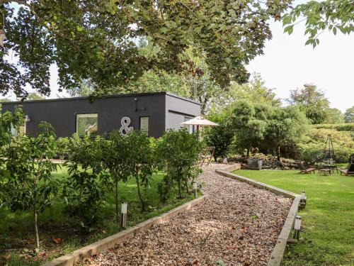 Tring Casa | Kub House