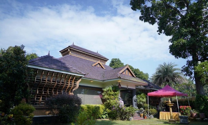 Kothamangalam Casa | Kudajadri Heritage Pool Homestay Kothamangalam