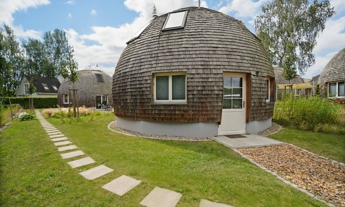 Muritz Casa | Kugelhaus Südkugel on Lake Tollensesee - Exclusive vacation home for 2-4 guests