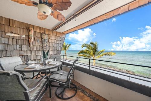 Honokowai Casa | Kulakane 307 · KK 307 OceanFront 2BD Whale Watching Retreat