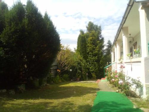 Hollohaza Casa | Kulcsosház vendégház