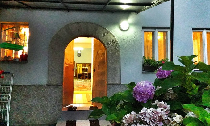 Gjakova Casa | Kulla Dula Guesthouse