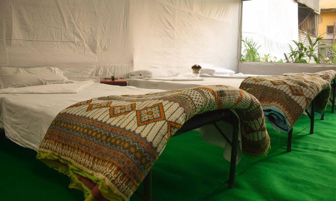 Naini Cama Y Desayuno | Kumbh Canvas