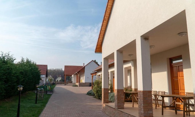 Vertesboglar Casa | Kun Pista Vendégház