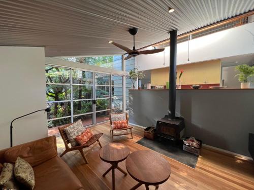 Vincentia Casa | Kurrambin! - Vincentia Free Wi-Fi & Linen - 300m From the beach