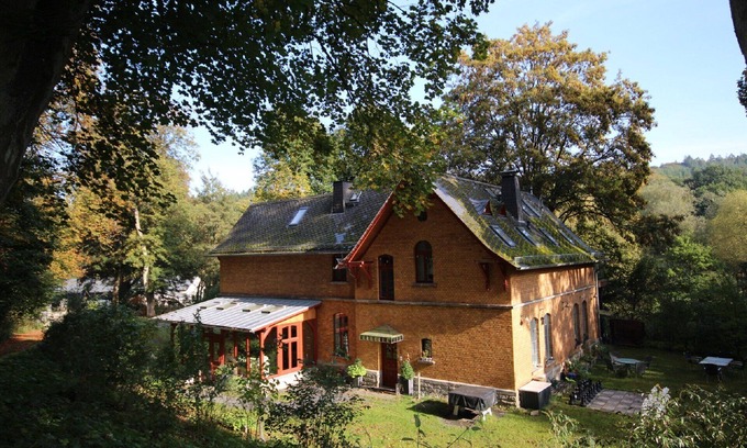 Hundsdorf Condominio | Kutscherhaus am Weiher-Westerwald, Schneeweischen - tranquilidad rural y relajación