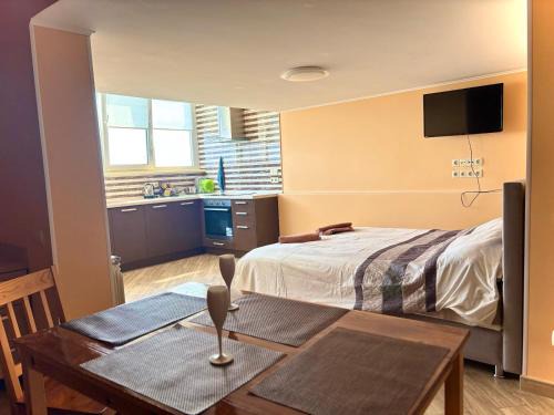 Dniprovs'kyi District Apartamento | Kvartira vozle metro Darnitca