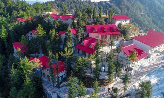 Theog Hotel | KVR Clarks Inn, Kufri